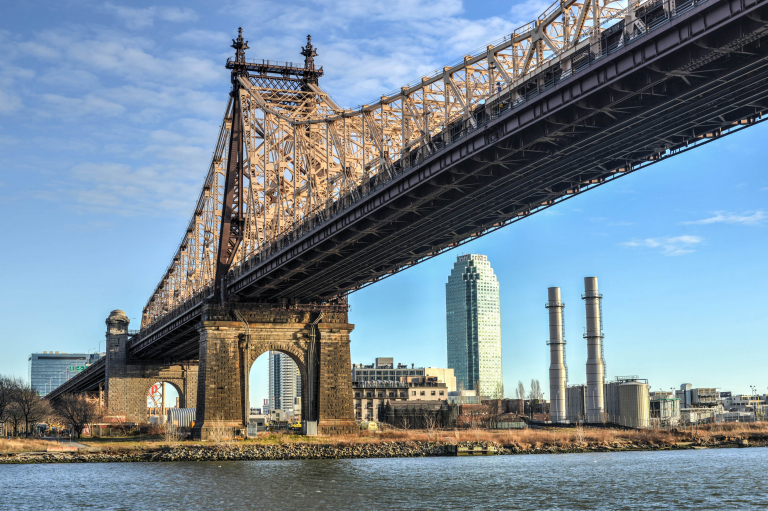 how many bridges lead into new york city