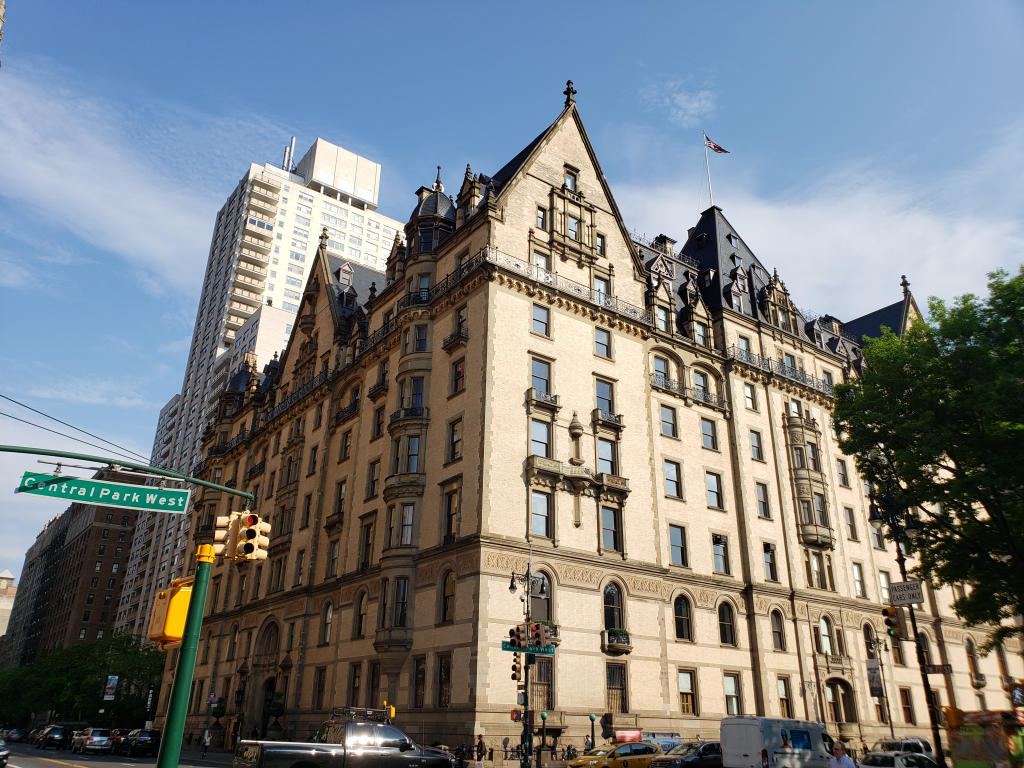 The Dakota Building - Take New York Tours